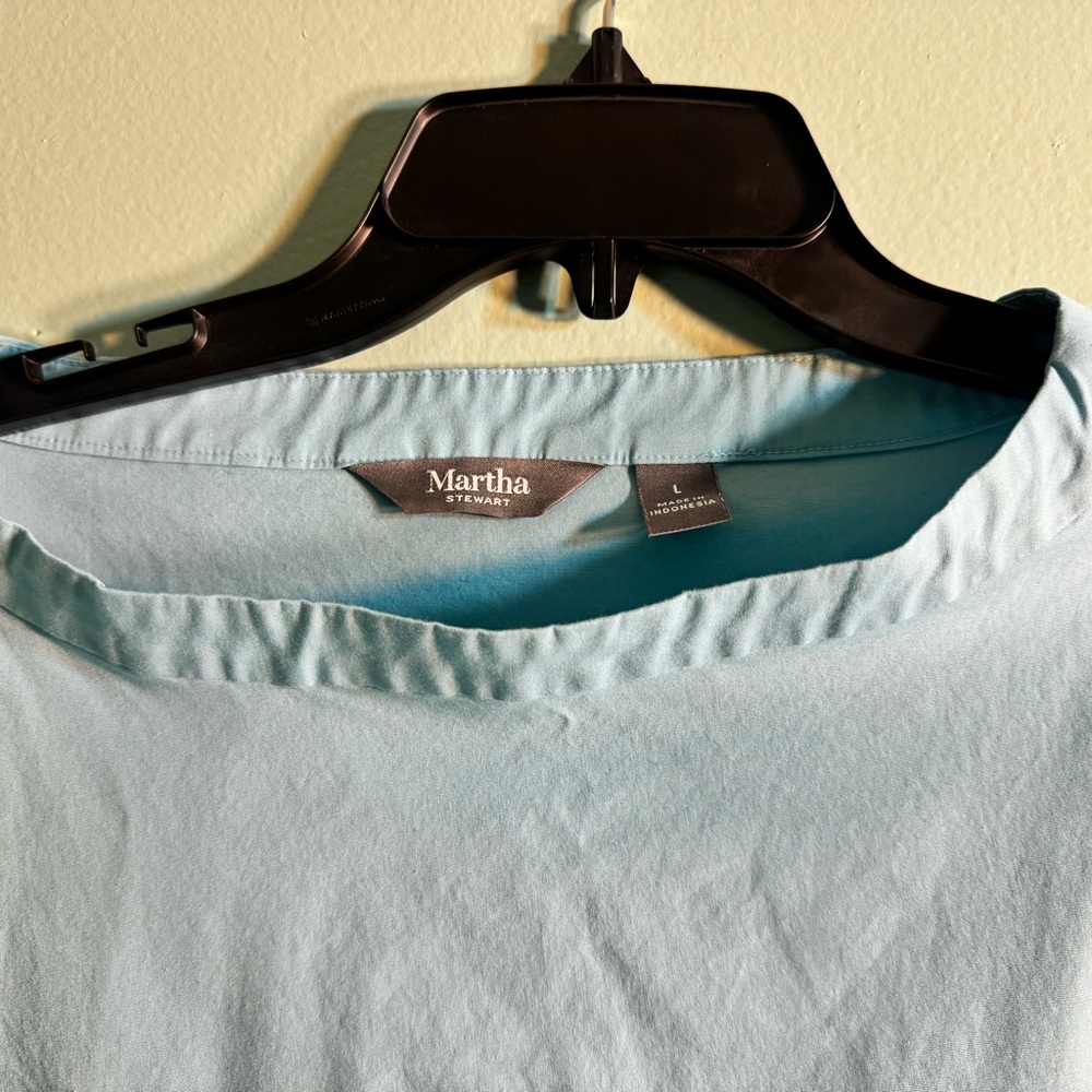 Martha Stewart tunic, size Large, light blue. - Picture 4 of 4
